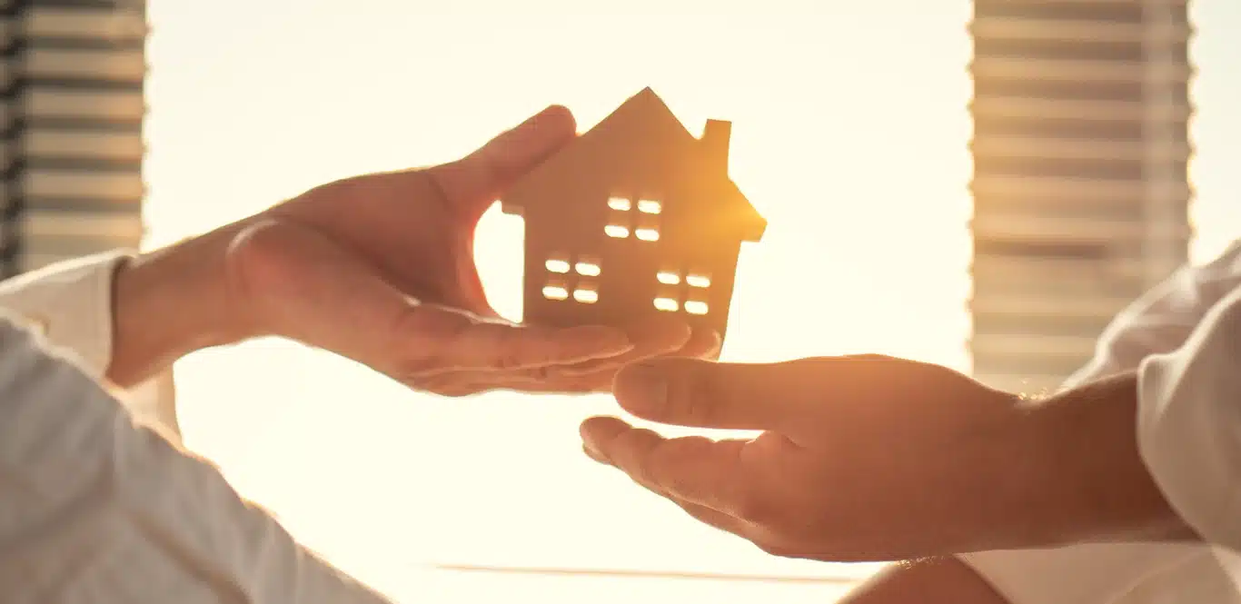 top benefits of offshoring for real estate firms in a competitive market