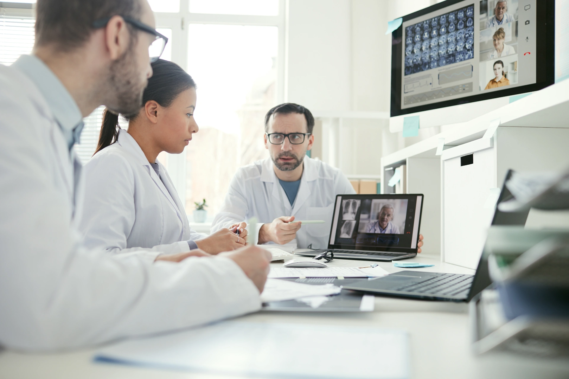 Healthcare—doctors-have-a-meeting-at-office—Offshore 24/7