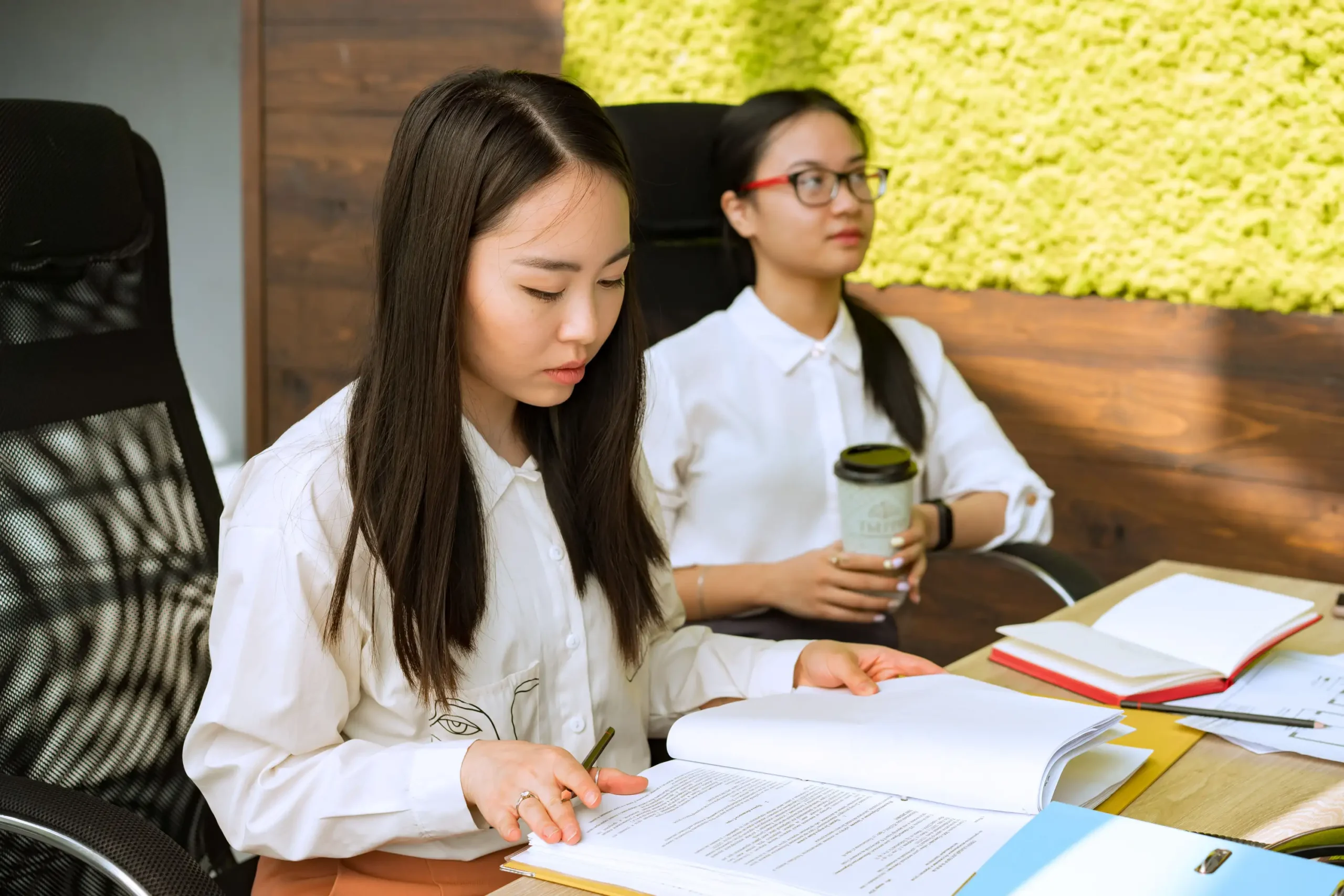 portrait about Offshore 24/7 vs Deel: Which Workforce Solution Is Right for Your Business?