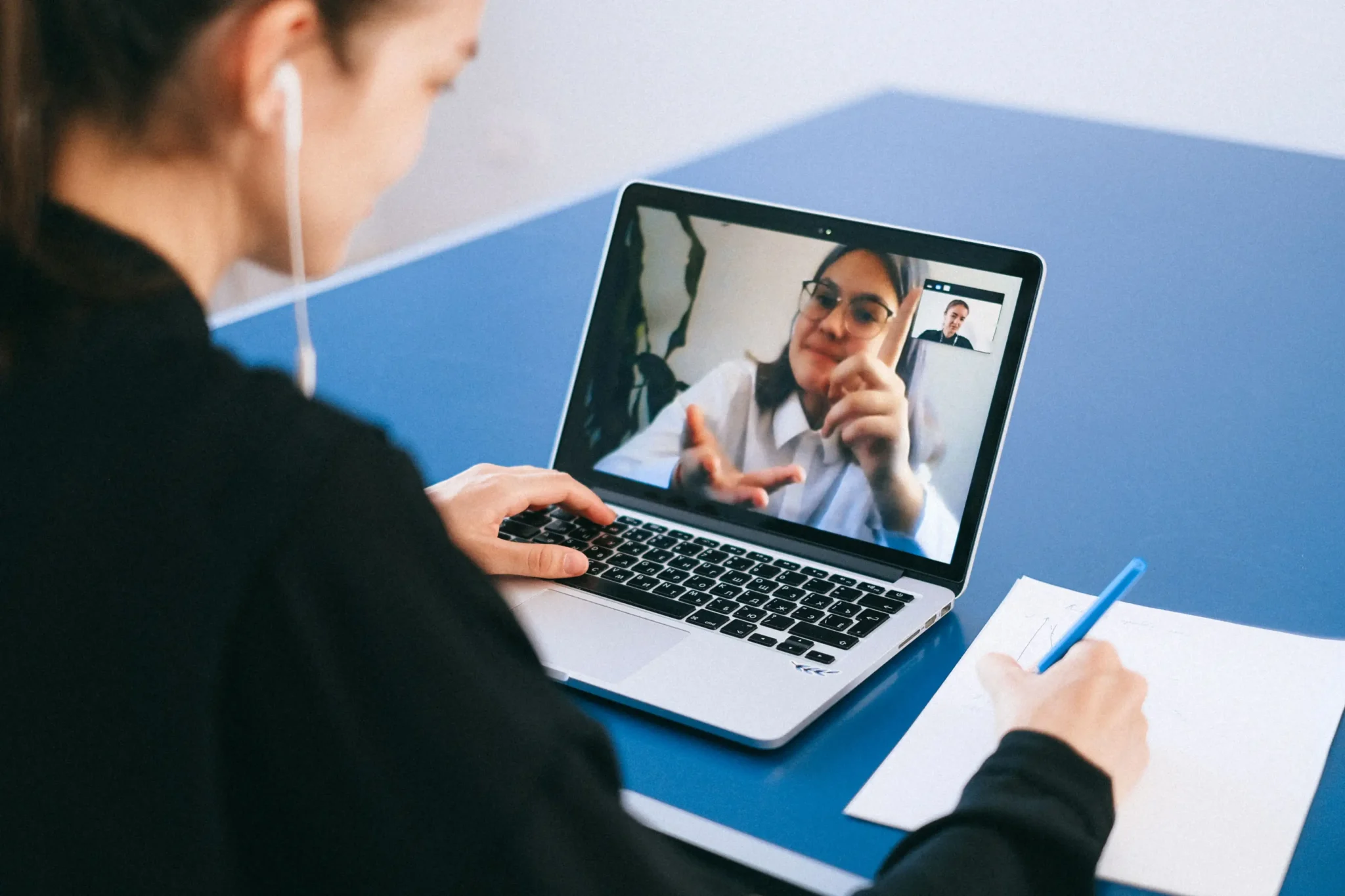 portrait about Offshore 24/7 vs FlexJobs: Choosing Between Offshore Staffing and Remote Hiring Platforms
