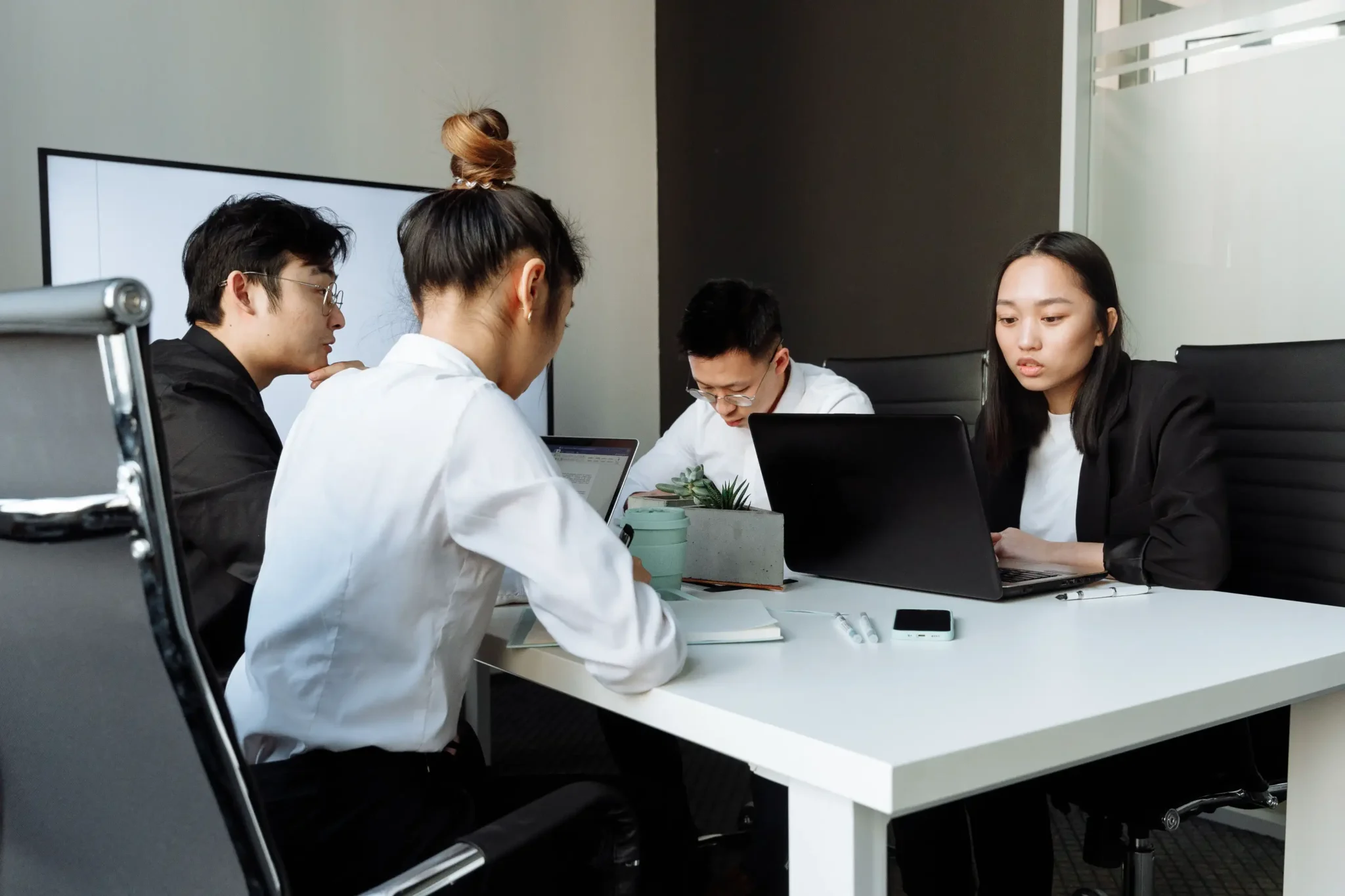portrait about Offshore 24/7 vs Remote: Which Global Workforce Solution Is Right for Your Business?