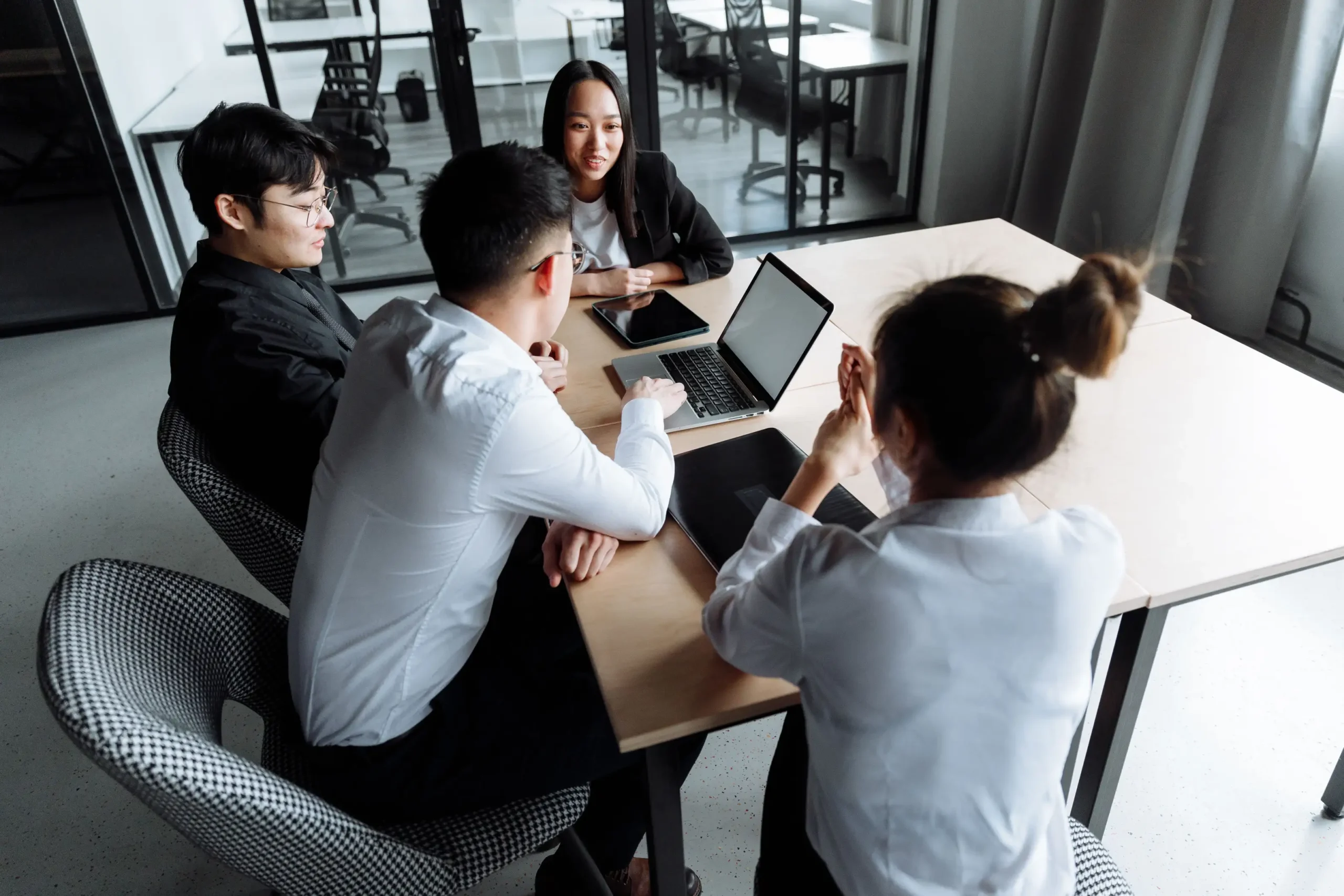 portrait about Offshore 24/7 vs Oyster: Which Global Workforce Solution Is Right for Your Business?